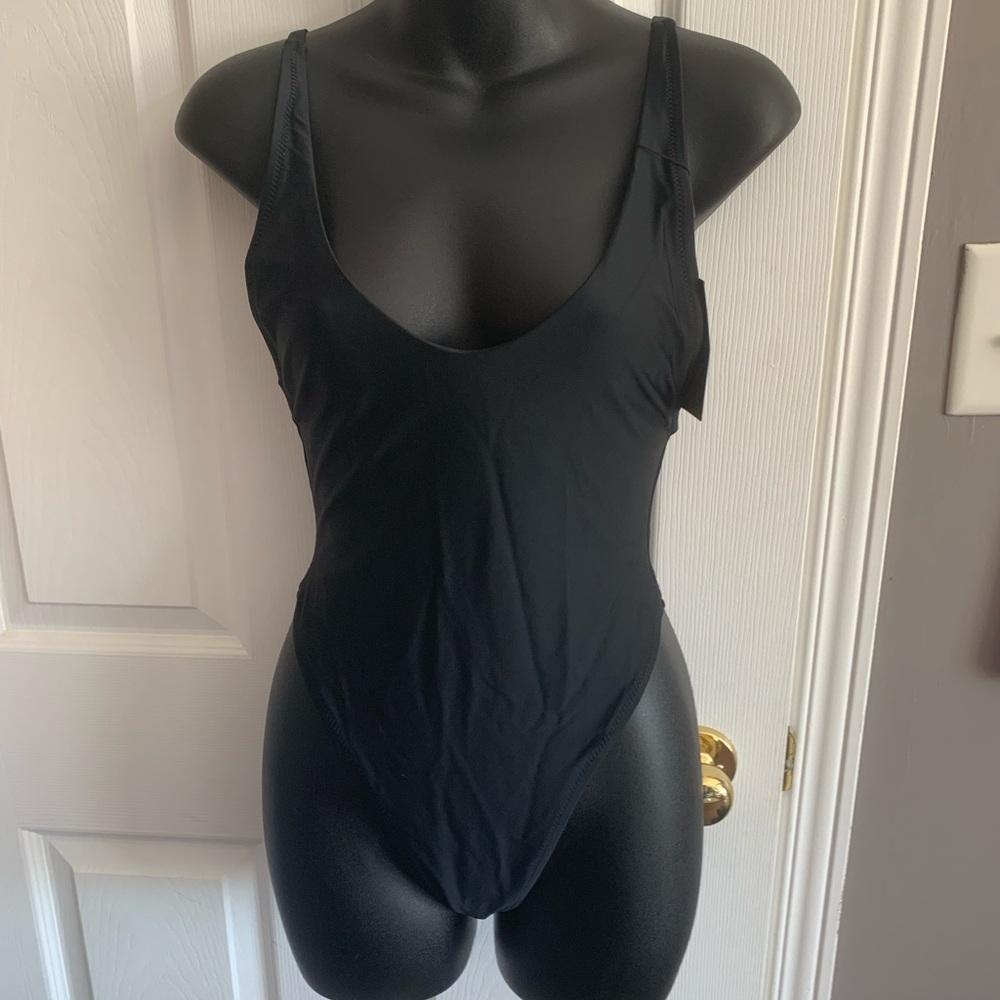 Relleciga Bathing Suit size Small